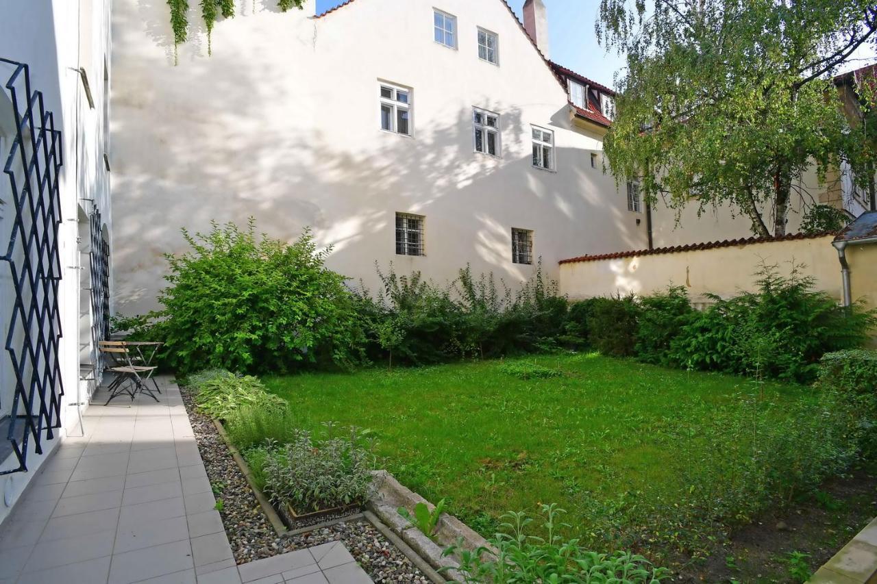 Lovely Little Cosy Apt In Prague Luaran gambar