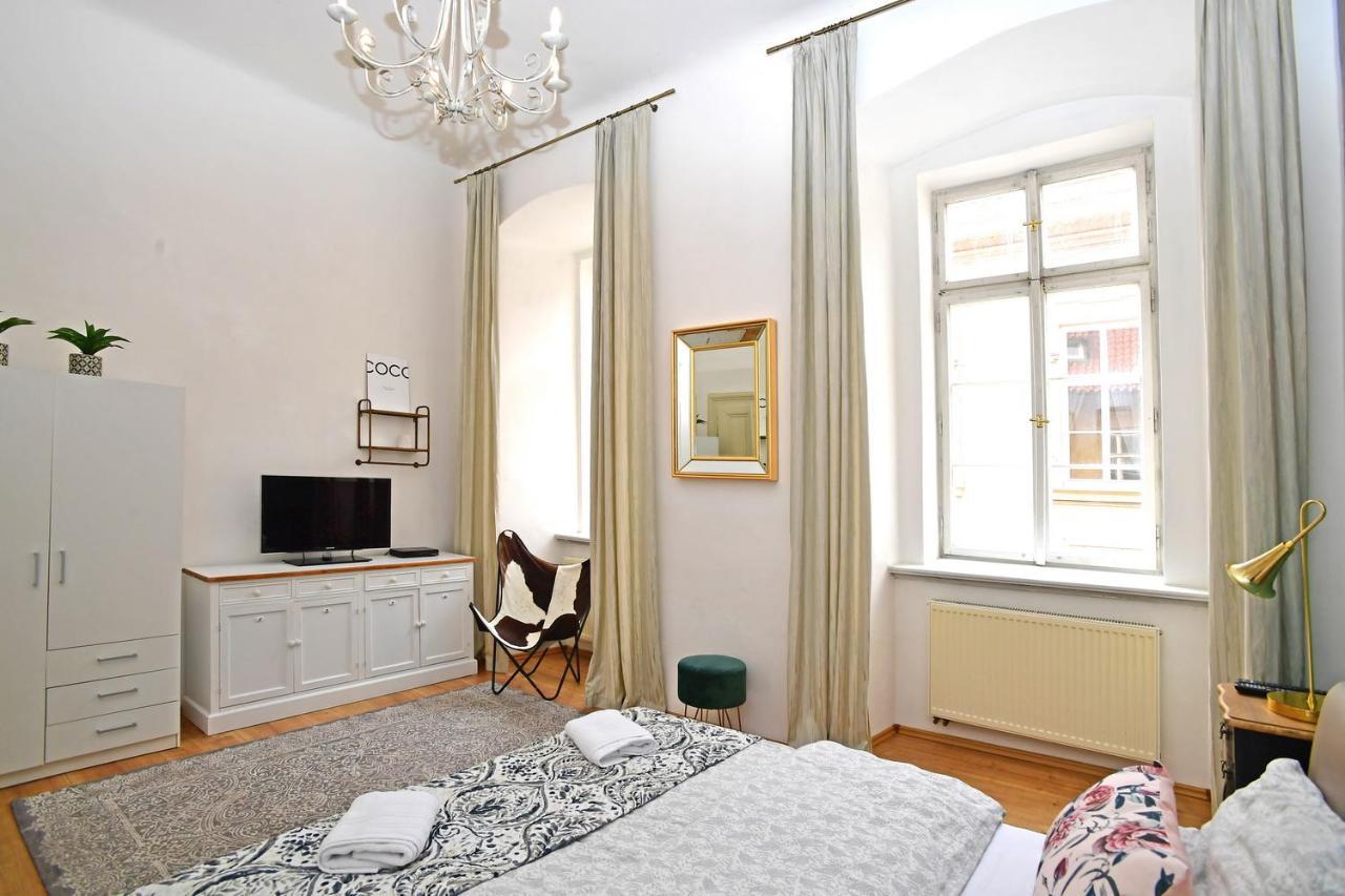Lovely Little Cosy Apt In Prague Luaran gambar
